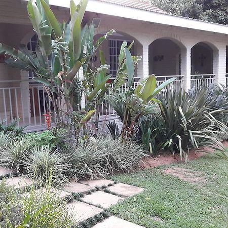 Js Inn Mbombela Exterior foto